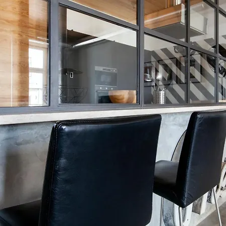 Apartment Plum Guide - Matchsticks *